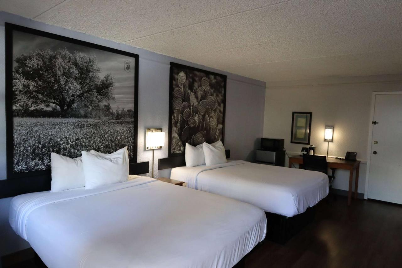 Hotel Super 8 By Wyndham Austin South I-35 Exteriér fotografie