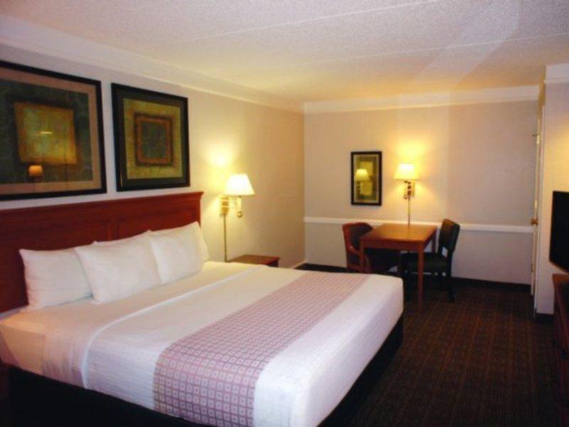 Hotel Super 8 By Wyndham Austin South I-35 Exteriér fotografie